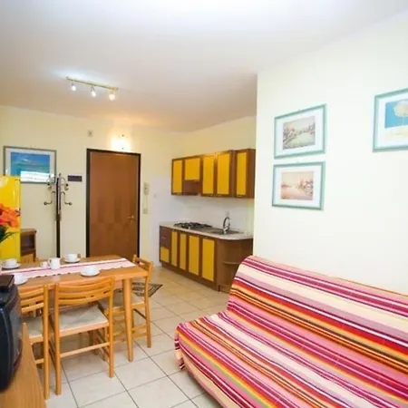 Ferienwohnung Fuer 7 Personen Ca 70 Qm In Bibione, Adriakueste Italien Und Umgebung 公寓 比比翁
